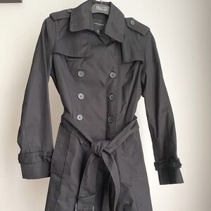 Banana Republic Black Xs short trench